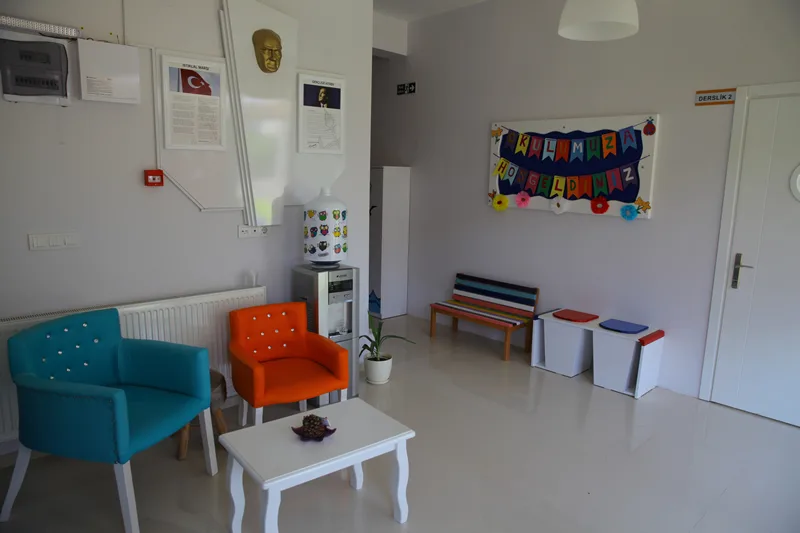 Balkabağı Anaokulu koridor ve karşılama alanı